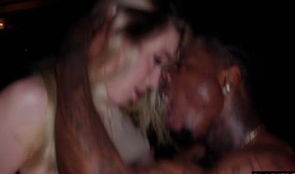 The blonde fell for the big dick of a black man and wanted sex