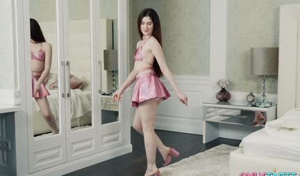 The girl cheated on her fiance and then MFM sex happened