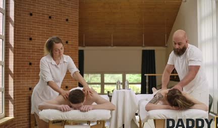 A lustful girl managed to cheat on her boyfriend during a massage session