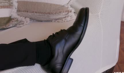 A fat woman with a big ass deftly rides a strong dick