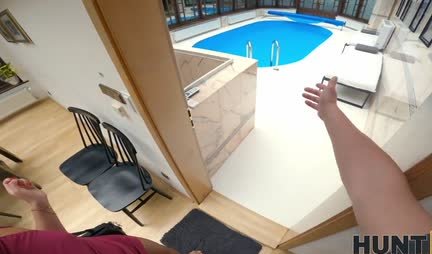 The mulatto fell for the dick of a rich macho and now gives a blowjob