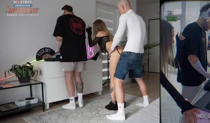 Russian bitch brazenly cheats on her boyfriend behind his back