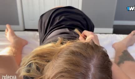 A young skinny girl exposed her pussy for sex