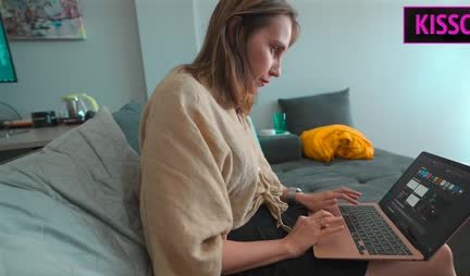 Fucked a Russian mother in the pussy and gave her a cumshot on her face