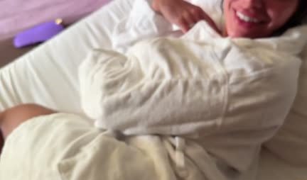 MILF with big tits wants pleasure in the morning