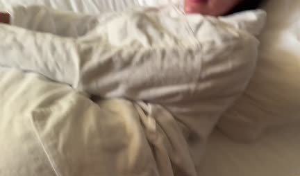 MILF with big tits wants pleasure in the morning