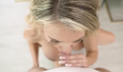 Passionate mother offered her hairy pussy and anal for fucking