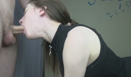 Russian girl pleased the guy with a deep throat