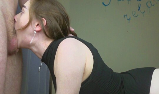 Russian girl pleased the guy with a deep throat