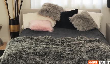 The girl set up a hairy pussy to experience pleasure