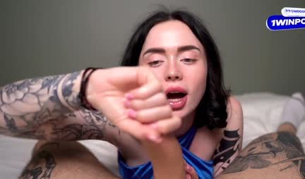 Tattooed Russian girl with a deep sip of a guy pleases