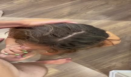 The young cutie took off the panties for the sake of morning sex