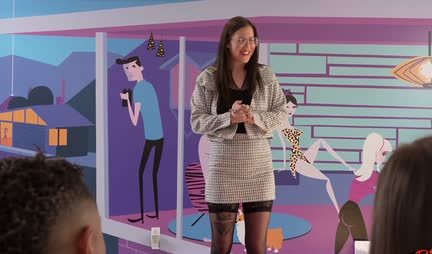 Long -haired red -haired bitch proved that she gets the best