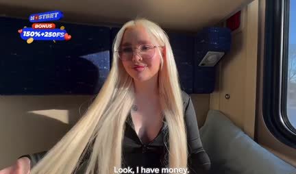 Russian blonde with beautiful tits surrendered to the fellow traveler