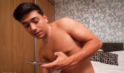 A mature woman in heels flooded a young guy in bed