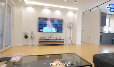 Persuaded the Russian girlfriend to masturbate his penis with his legs