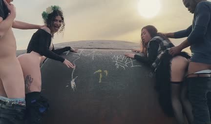 The guys took the girls to nature and fried in butt