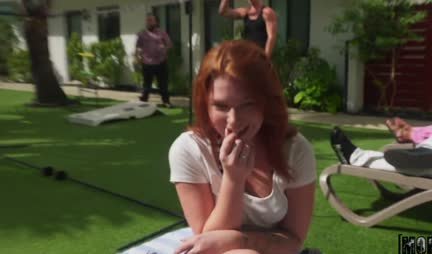 The girl is ready to have sex with a new friend in public