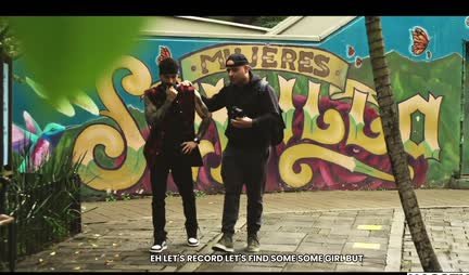 A thin brunette actively sucks boyfriend in a warm bath