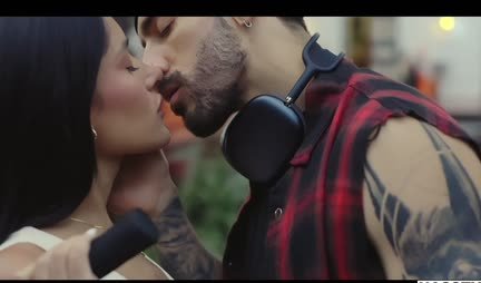 A thin brunette actively sucks boyfriend in a warm bath