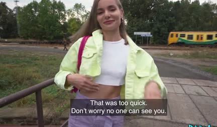 The girl grabbed a big cockpaper member on the street