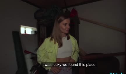 The girl grabbed a big cockpaper member on the street