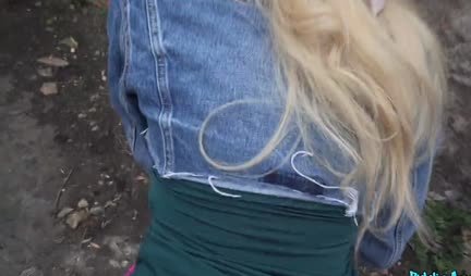 The blonde for the sake of money is ready to pickery with a pickuper