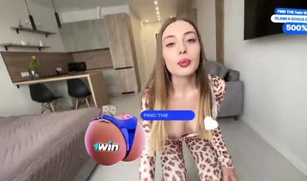 Sexy Russian girl with a chic ass wants to fuck