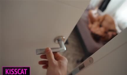 Passionate Russian bitch got a creampie after mzhm fuck