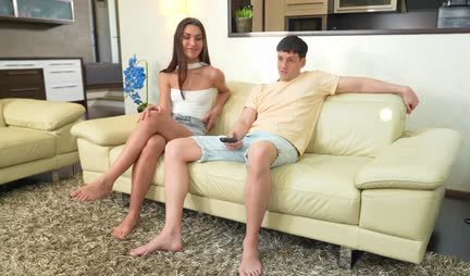 Long -legged beauties with a guy arranged a steep gangbang