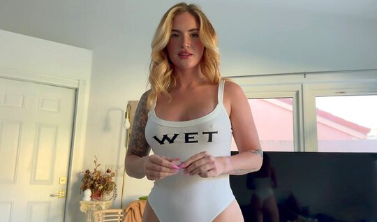 A pretty sister Blonde takes on a strong member of his br...