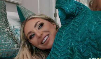 The guy himself did not understand how he got to the breeze with blondes