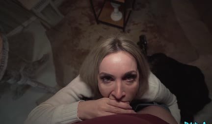 The tourist led to the pickuper and now gets high from the penis