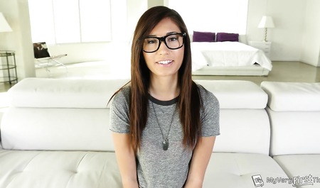 Short-sighted girl first time Fucks on the casting with bulging agent