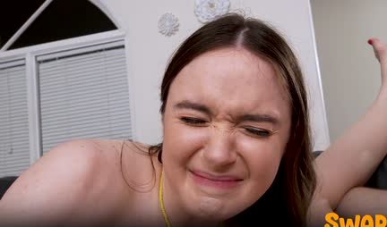 Consistent sisters-brunks arranged a groupovushki with the brothers