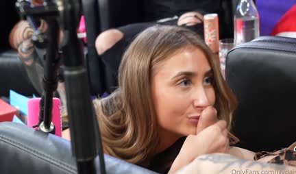 Passionate girl right in the public Kaiphance from hard fucking