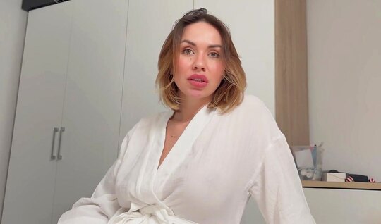 Sexy Russian woman wanted massage and it turned out sex