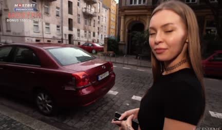 Russian cutie led to the pickup