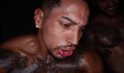 The beauty from double penetration experienced a bright buzz