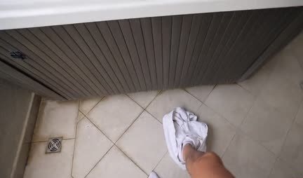 Wet busty Russian chick actively fucks in the jacuzzi