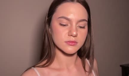 Young cutie sucked a guy's dick perfectly before bed