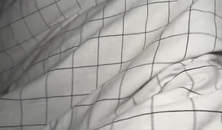 Young cutie sucked a guy's dick perfectly before bed