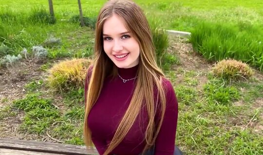 The pick-up artist lured a Russian girl with big tits to ...