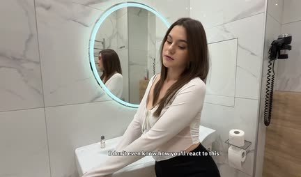 I fried my Russian girlfriend's pussy in the bathroom