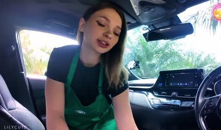 Persuaded a Russian cutie to have sex right in the car