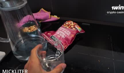 A girl with a big ass is ready to fuck in any position