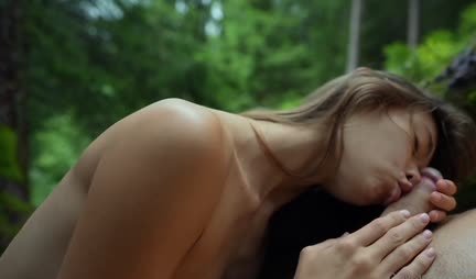 Naked Russian couple had a great time outdoors