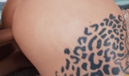 A chubby girl with big tits skillfully rode a dick