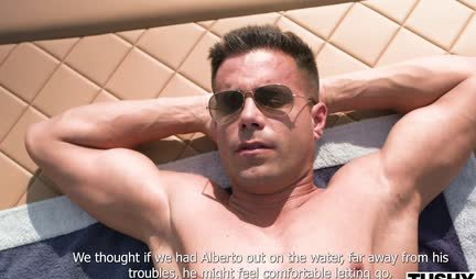 Skinny girl got double penetration outdoors