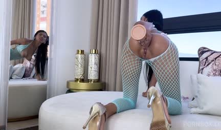 The beauty of the black man pleased him with a deep throat and got it in the anal